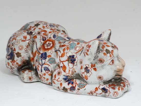 Oriental ceramic figure of a cat CONDITION: Please Note -  we do not make reference to the condition - Image 2 of 2