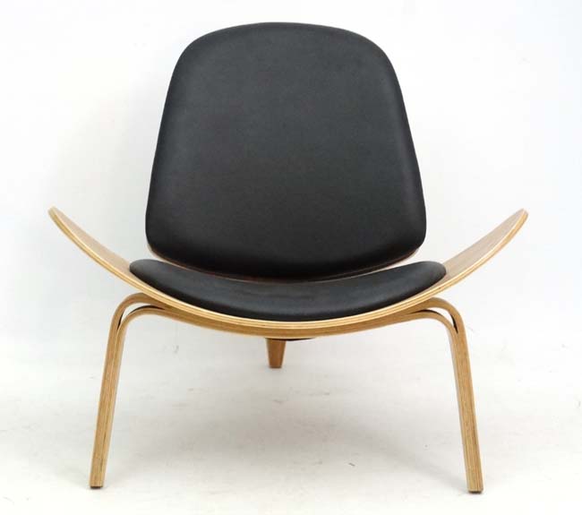 Vintage Retro : After Hans Wegner ( 1914-2007) Danish a 21stC Ch07 Shell style chair of formed - Image 4 of 4