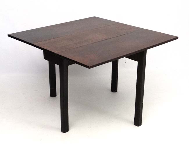 An 18thC mahogany drop flap four legged table 40 1/2" long x 40" extended CONDITION: - Image 2 of 4