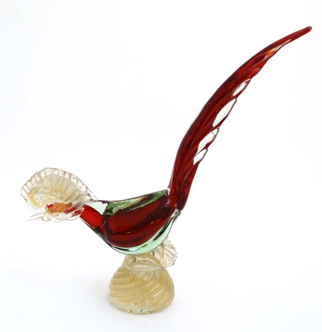 Retro glass : 2 items of Murano style art glass comprising a red clear and gold fleck model of a - Image 6 of 9