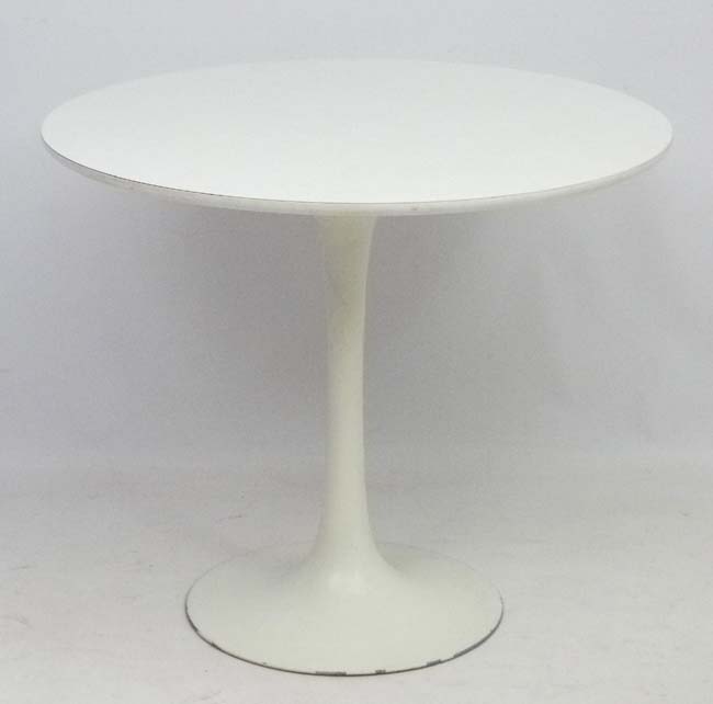 Vintage Retro : an Eero Saarinen (1910-1961) white Tulip Table ( designed circa 1957) with 'Arkana - Image 2 of 3