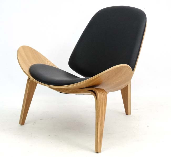 Vintage Retro : After Hans Wegner ( 1914-2007) Danish a 21stC Ch07 Shell style chair of formed - Image 3 of 4