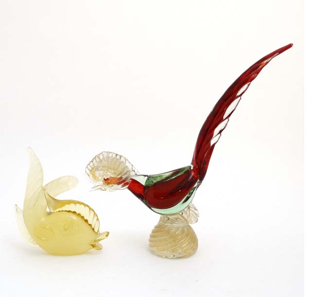 Retro glass : 2 items of Murano style art glass comprising a red clear and gold fleck model of a - Image 5 of 9