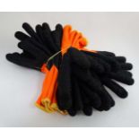 6 pairs of Thermal gloves (6) CONDITION: Please Note - we do not make reference to