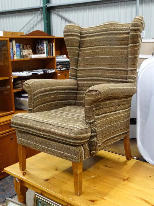 Vintage retro chair CONDITION: Please Note - we do not make reference to the - Image 2 of 2