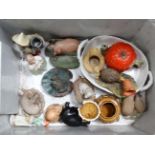 Box of mixed ceramics to includes animal figurines etc.