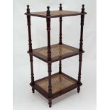 3-tier etage CONDITION: Please Note - we do not make reference to the condition of