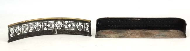 2 small brass Fire Fenders : both late 19thC. - Image 3 of 5