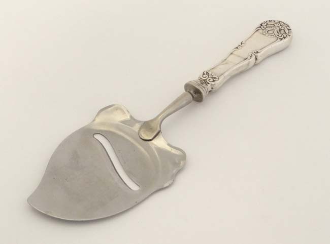 A Continental (.830) silver handled cheese slicer by Albert Scharning of Oslo Norway. - Image 4 of 5