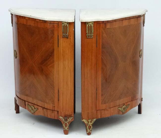 J B Vassou : A pair of mid - late 18thC tulip and kingwood white marble topped corner cabinets - Image 6 of 12
