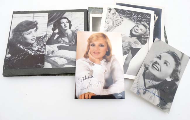 1940's and later Filmstar Autograph photographs in ink : a large quantity of 1930's and later - Image 6 of 10