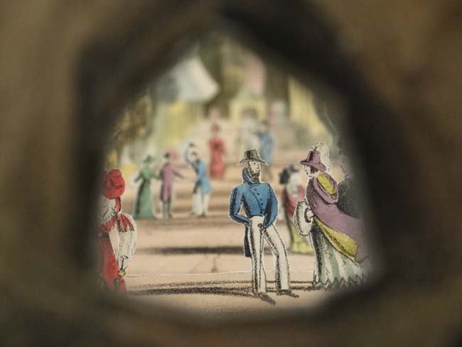 A rare cased 19thC expanding toy Diorama, peepshow viewer. - Image 9 of 9