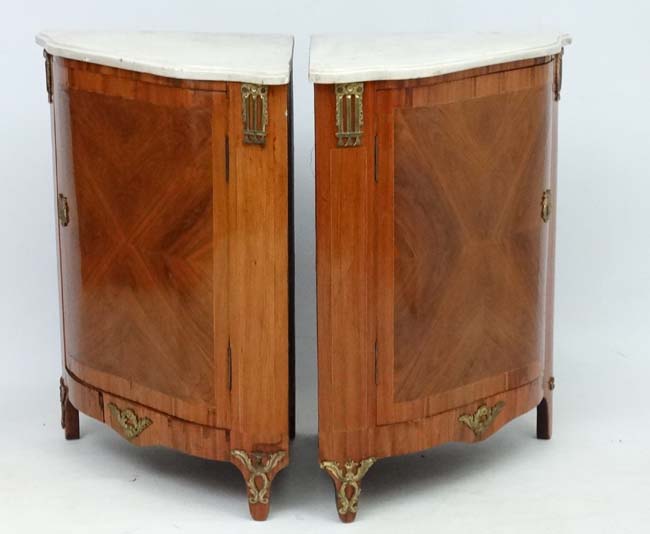 J B Vassou : A pair of mid - late 18thC tulip and kingwood white marble topped corner cabinets - Image 5 of 12