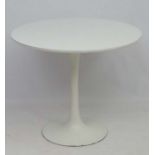 Vintage Retro : an Eero Saarinen (1910-1961) white Tulip Table ( designed circa 1957) with 'Arkana