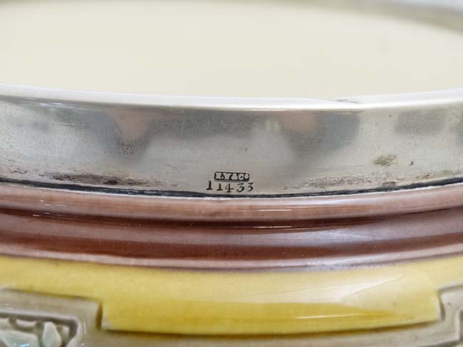 A c1893 Wedgwood majolica two handled salad bowl, registered design number 206620, - Image 4 of 7