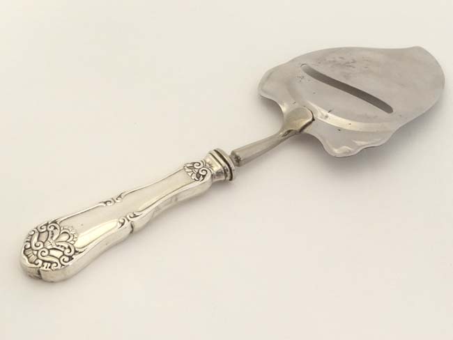 A Continental (.830) silver handled cheese slicer by Albert Scharning of Oslo Norway. - Image 2 of 5