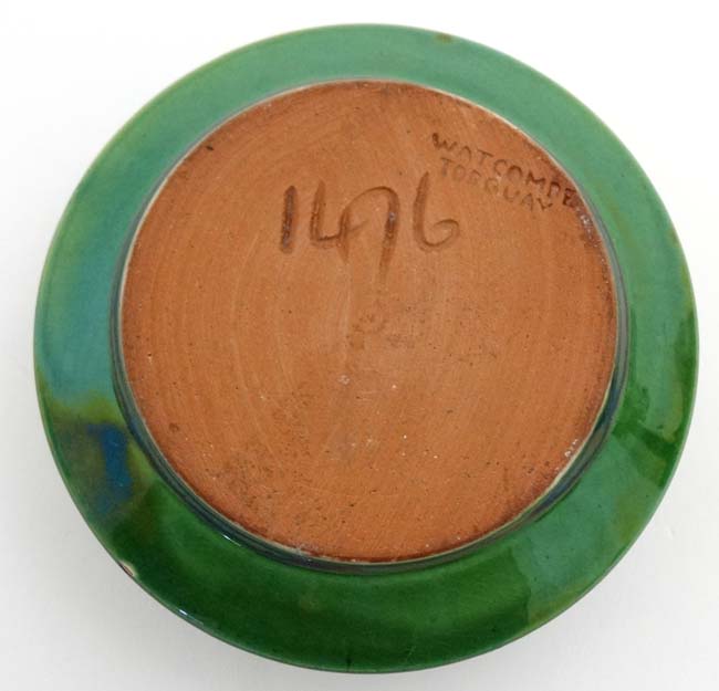 A small '' Watcombe '' Torquay green lustre pot, number 1476, bears inscribed mark to base. - Image 4 of 4