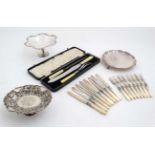 Assorted silver plated wares to include a tazza, salver, cased carving set,