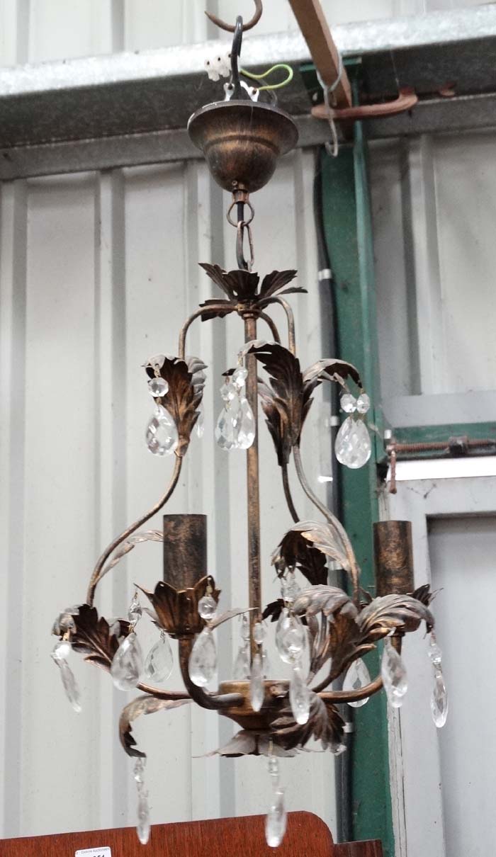 Pendant light fitting CONDITION: Please Note - we do not make reference to the