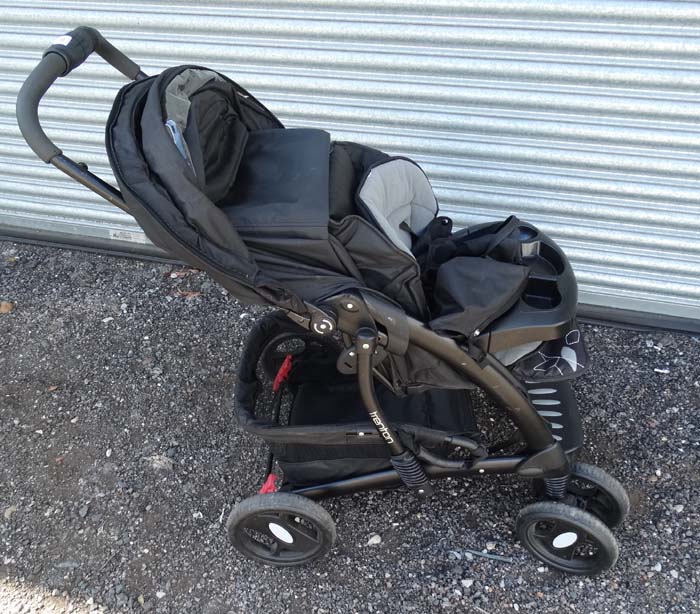Mothercare pram CONDITION: Please Note - we do not make reference to the condition - Image 2 of 3