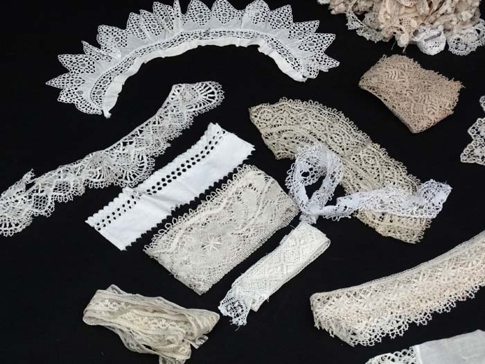 Textiles : A collection of late 19thC and early 20thC bobbin lace, tape lace, lawn bonnets, - Image 4 of 6