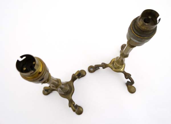 2 brass tripod Pullman lamps, - Image 4 of 4