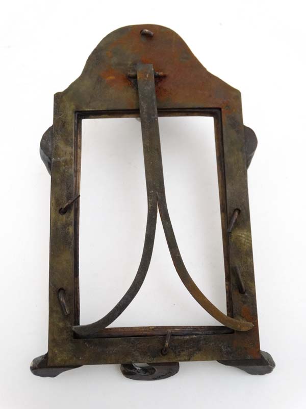 A 21stC hand painted cast bronze easel / strut frame with cat decoration approx 10 1/2" high - Image 2 of 5