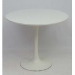 Vintage Retro : an Eero Saarinen (1910-1961) white Tulip Table ( designed circa 1957) with 'Arkana