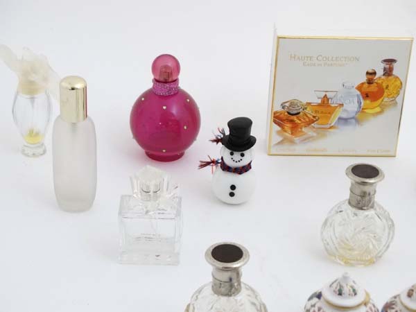 Glass: A collection of approximately 20 20th/21stC scent bottles, - Image 4 of 6