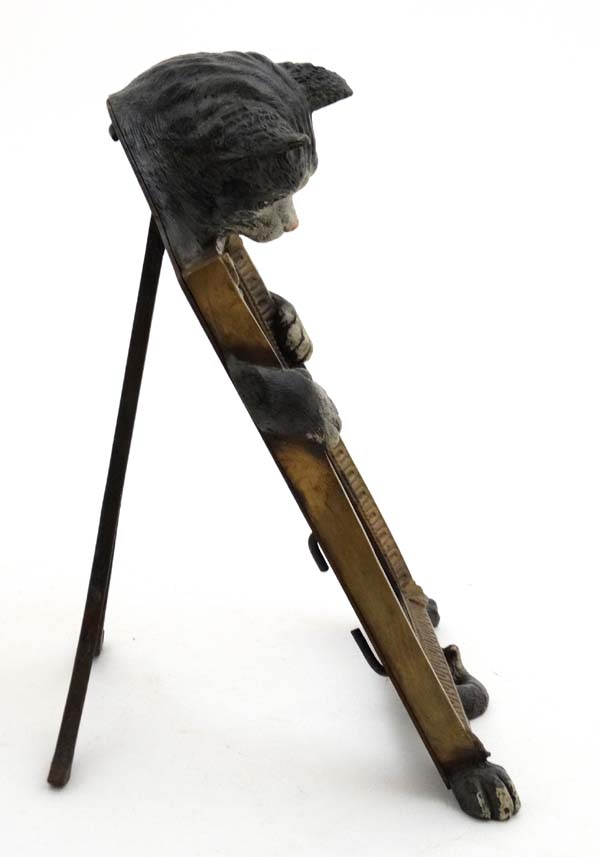A 21stC hand painted cast bronze easel / strut frame with cat decoration approx 10 1/2" high - Image 5 of 5