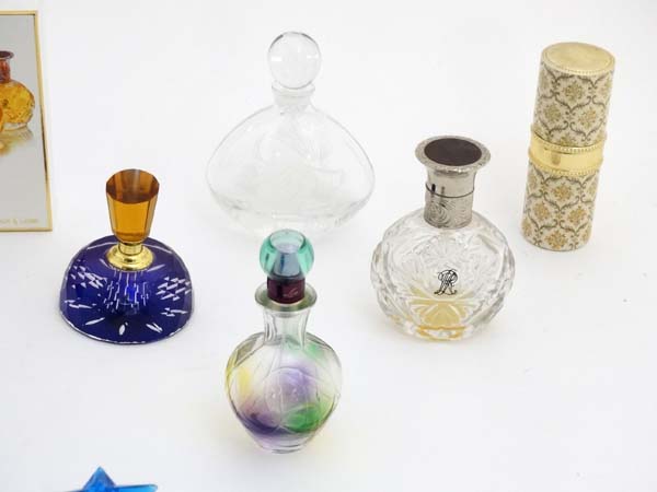 Glass: A collection of approximately 20 20th/21stC scent bottles, - Image 5 of 6