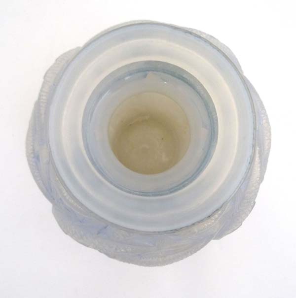 Lalique: A c1928 R Lalique blue glass'' Salmonides '' Vase, number 1015, - Image 4 of 11