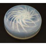 Lalique: A c1928 R Lalique opalescent glass'' Houbigant 2 - Quatre Falcons '' Boites et