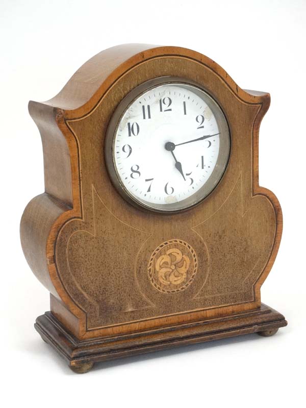 Clock : an early 20 thC mahogany mantle timepiece clock with French platform movement behind an - Image 2 of 7