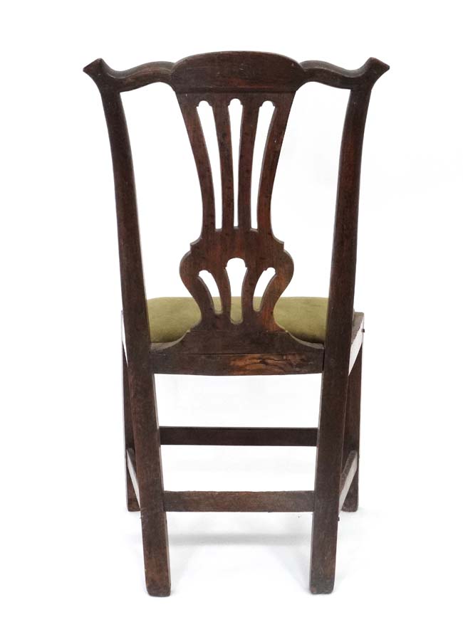 Oak chair CONDITION: Please Note - we do not make reference to the condition of - Image 2 of 4