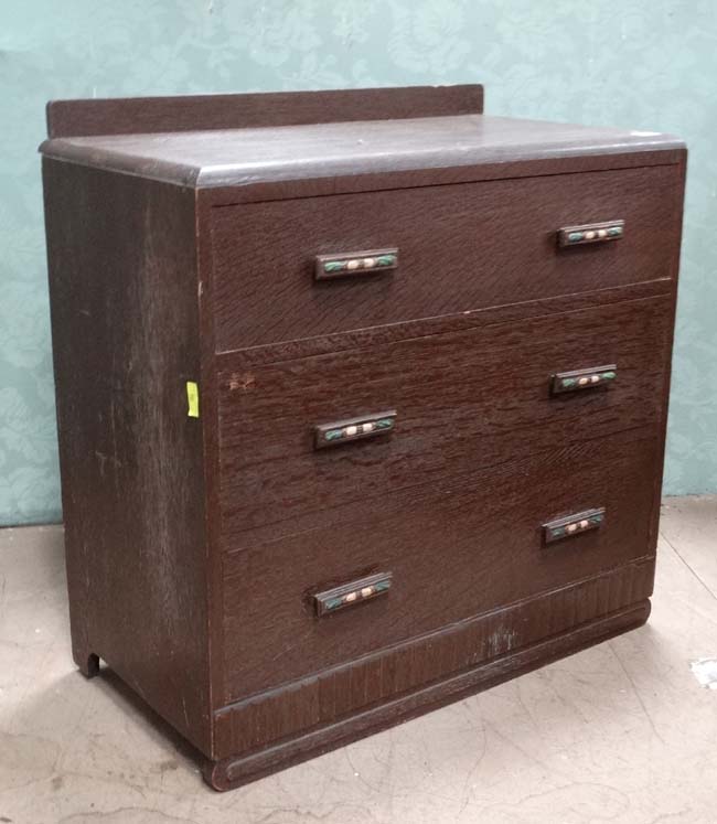 Oak 3-drawer chest of drawers CONDITION: Please Note - we do not make reference to