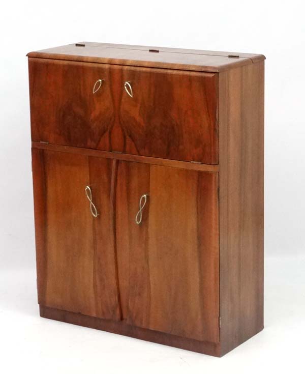 Art Deco : a 1930's walnut Cocktail Cabinet with fold down front revealing mirrored interior and - Image 7 of 8