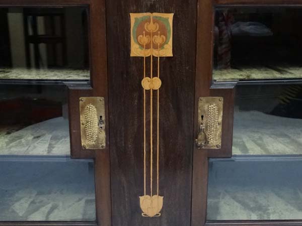 Art Nouveau : An inlaid mahogany cabinet with copper tulip wood and blonde wood inlay etc. - Image 10 of 13
