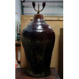 Oriental ceramic lamp with Bakelite bayonet fittings CONDITION: Please Note - we do