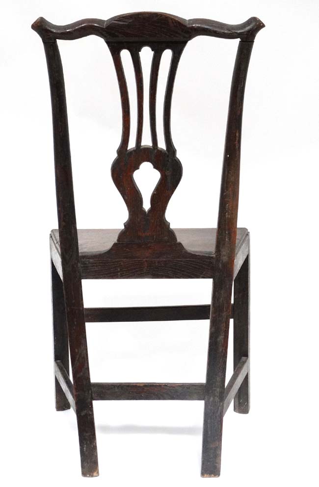 Oak chair CONDITION: Please Note - we do not make reference to the condition of - Image 2 of 3