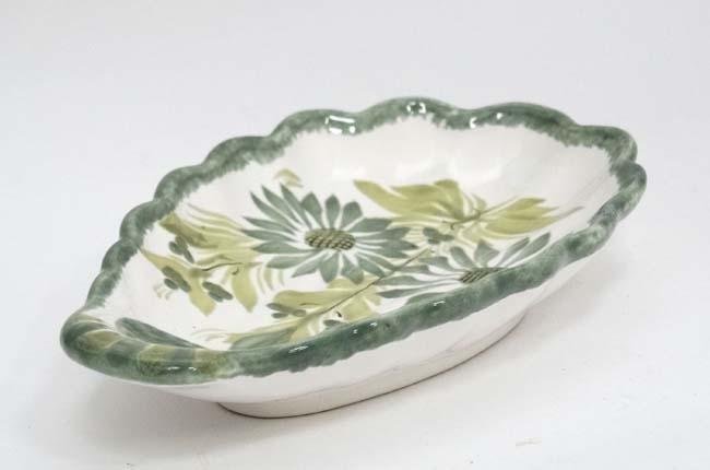 Quimper leaf dish CONDITION: Please Note - we do not make reference to the - Image 5 of 5
