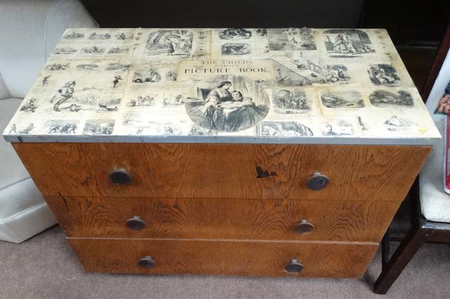 Mid 20thC painted chest of drawers with silver painted sides and decoupage top - Image 2 of 3