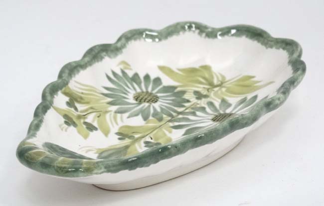 Quimper leaf dish CONDITION: Please Note - we do not make reference to the