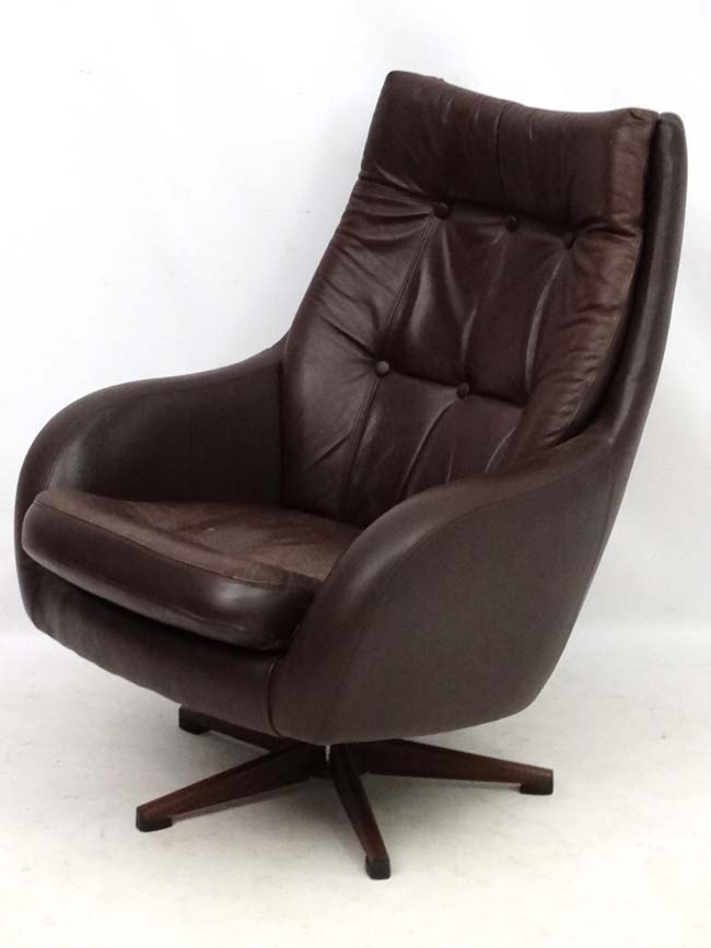 Vintage Retro : a Swedish Swedfurn brown leather swivel button back armchair with five spoke base, - Image 3 of 4