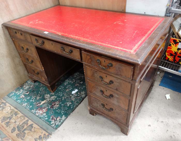 A Reproduction pedestal desk CONDITION: Please Note - we do not make reference to