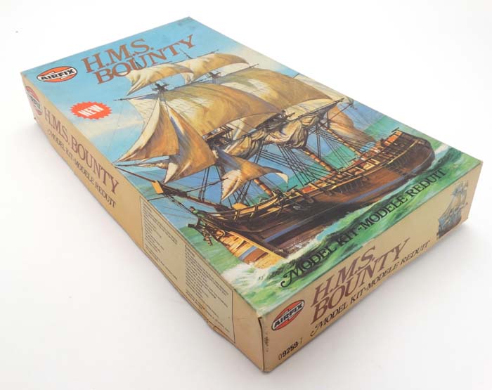 A c1979 Airfix '' HMS Bounty '' series 9 , classic ships model kit in original box. - Image 2 of 5