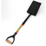 A heavy duty spade CONDITION: Please Note - we do not make reference to the