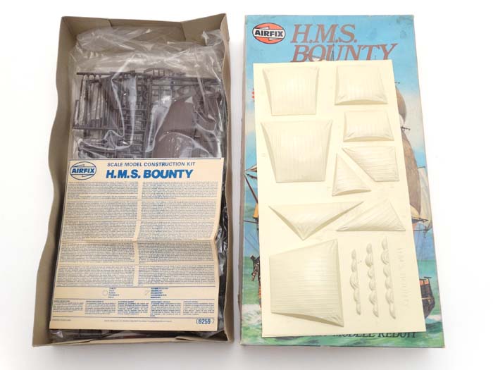 A c1979 Airfix '' HMS Bounty '' series 9 , classic ships model kit in original box. - Image 3 of 5