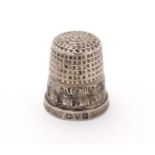 A silver thimble hallmarked Chester 1921 (6g) CONDITION: Please Note - we do not