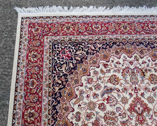 Carpet / Rug :A beige ground Keshan style carpet measuring 63 1/2 x 96 1/2" CONDITION: - Image 5 of 5